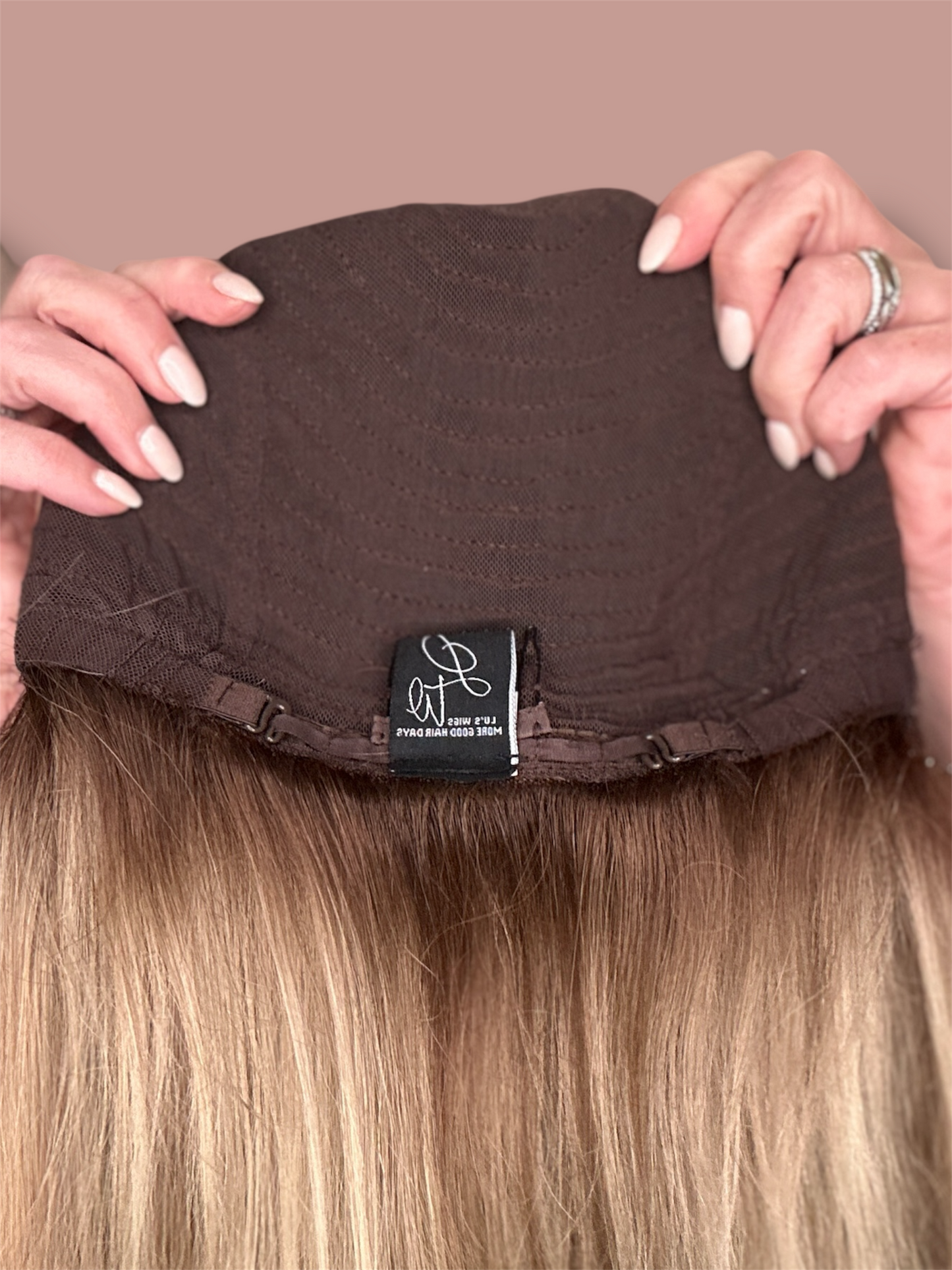 Lu's Ponytail Wig